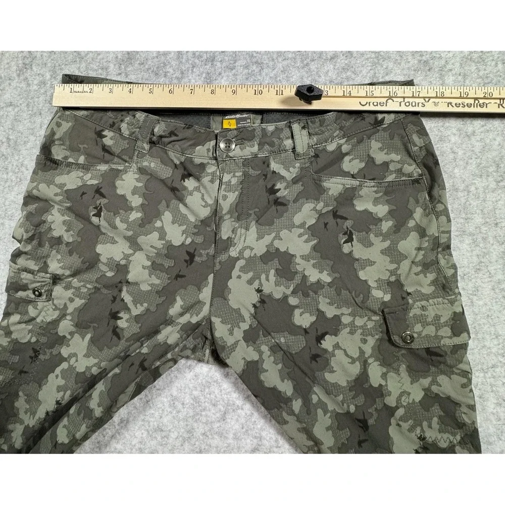 Eddie Bauer Travex Pants Womens 14 Green Camo Capri Stretch Ruched Lightweight